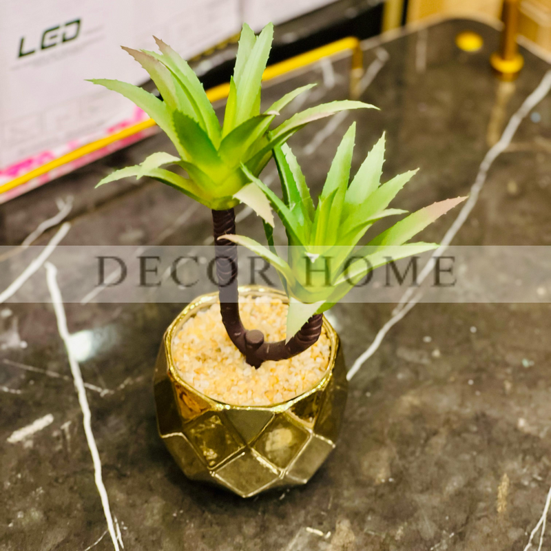 Artificial Plant ē Block Textured Gold Pot