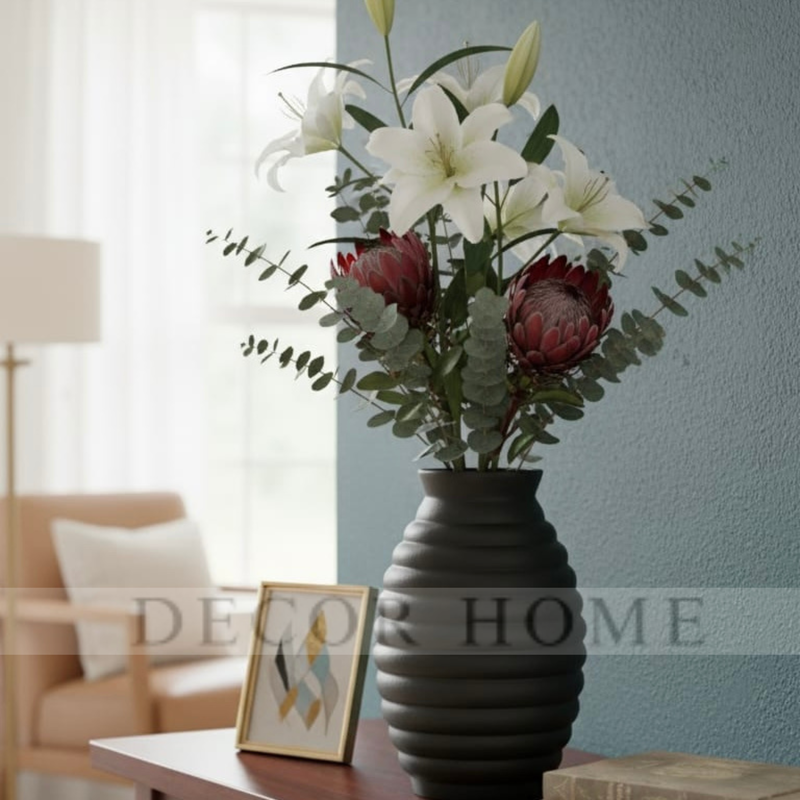 Obsidian Ripple Vase