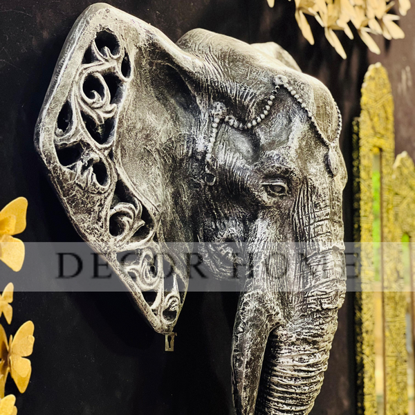 Regal Trunk Wall Accent