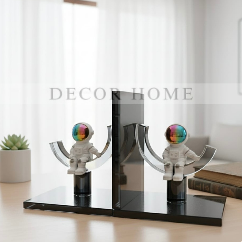 Astronaut Figurine Glass Bookends
