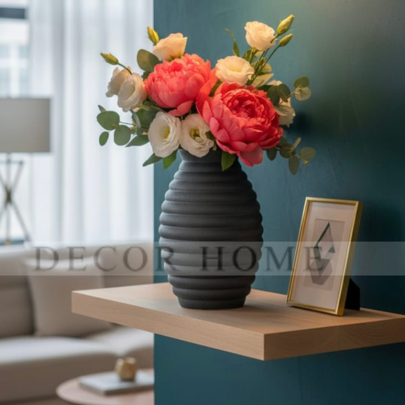 Obsidian Ripple Vase