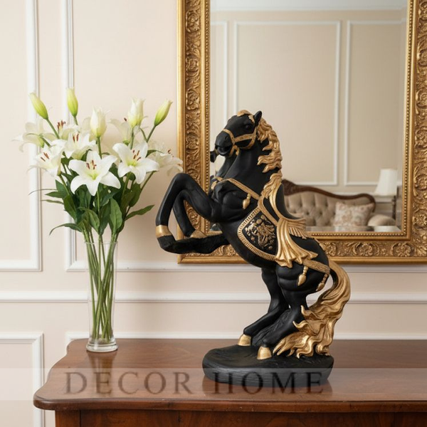 Antique Majesty Horse Statue