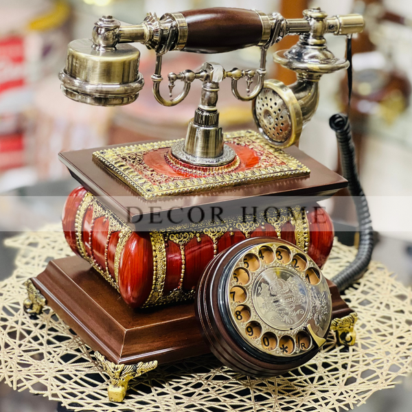 Retro Rotatory Dial with Radial Royal Telephone Decor