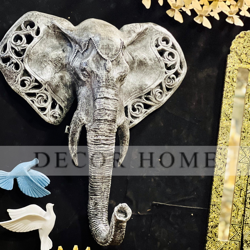 Regal Trunk Wall Accent