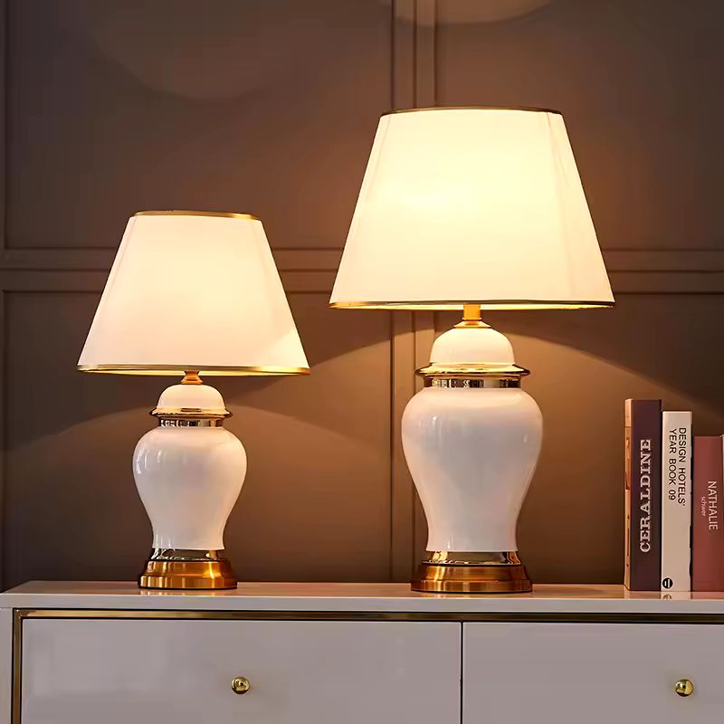 Luxury Modern Golden Edge Ceramic Table Lamp 1Pc