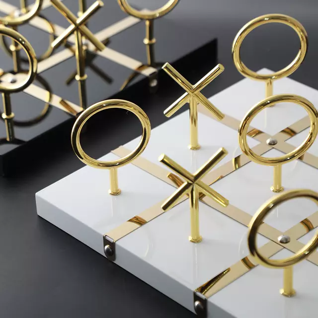 Noughts & Crosses Decor Set