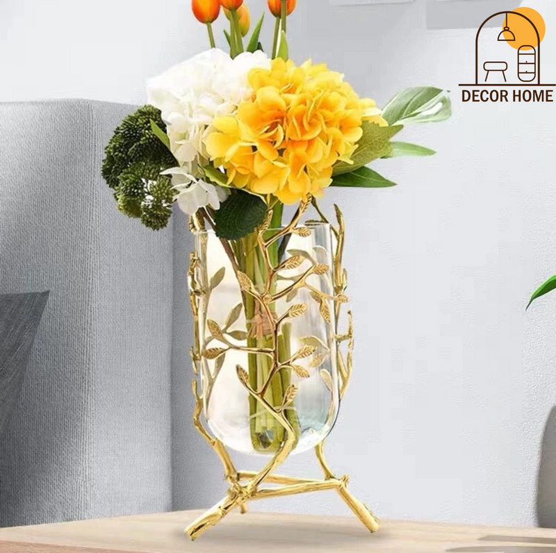 Light luxury glass vase 
Price (Set Of 2)