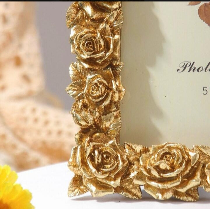 Gold Antique Roses Border Photo Frame