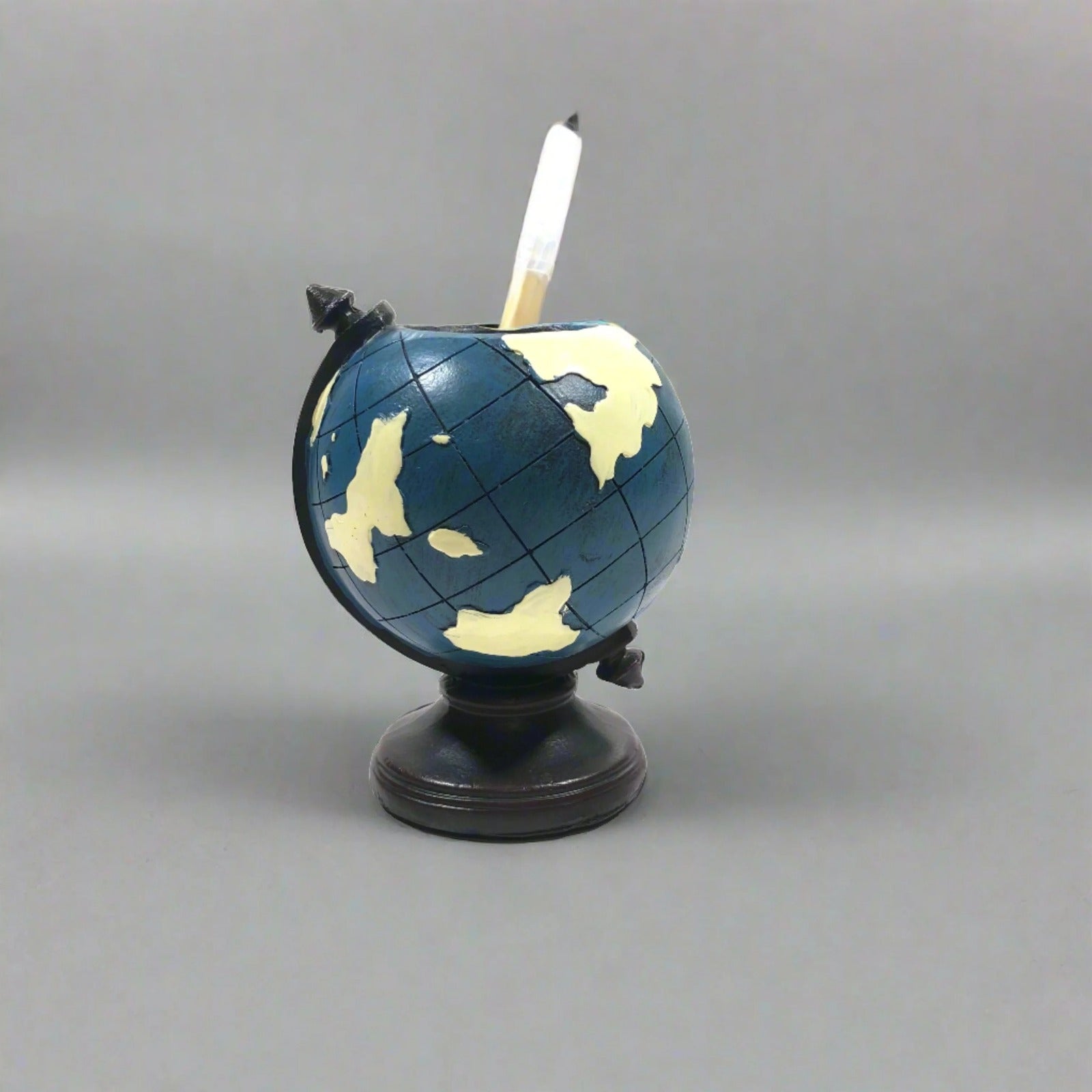 Globe Desing Pen Holder