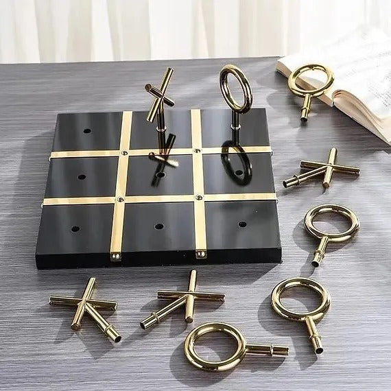 Noughts & Crosses Decor Set