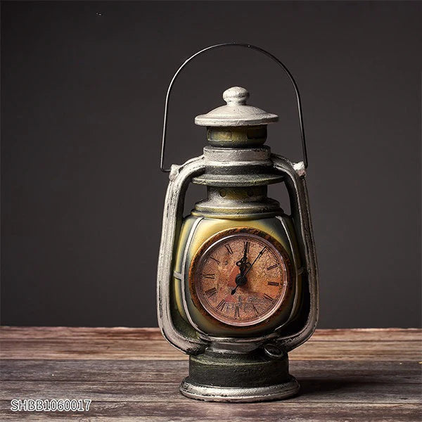 Vintage Kerosene Lamp Clock