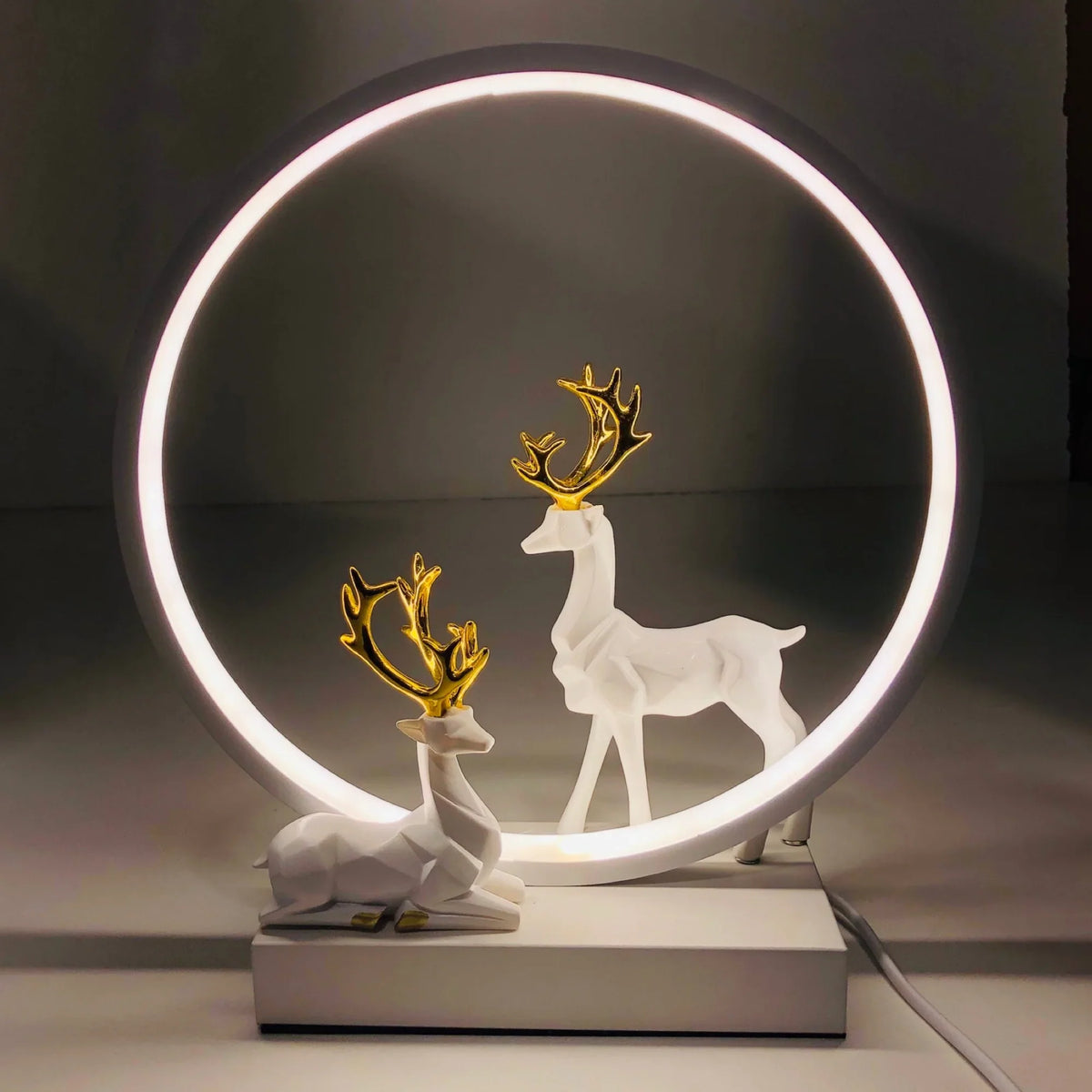 Deer Ring Table Lamp